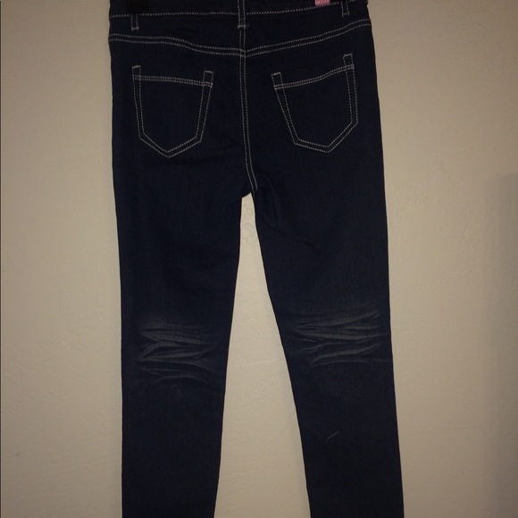 BRAND NEW!! Ripped skinny jeans! - Picture 3 of 4